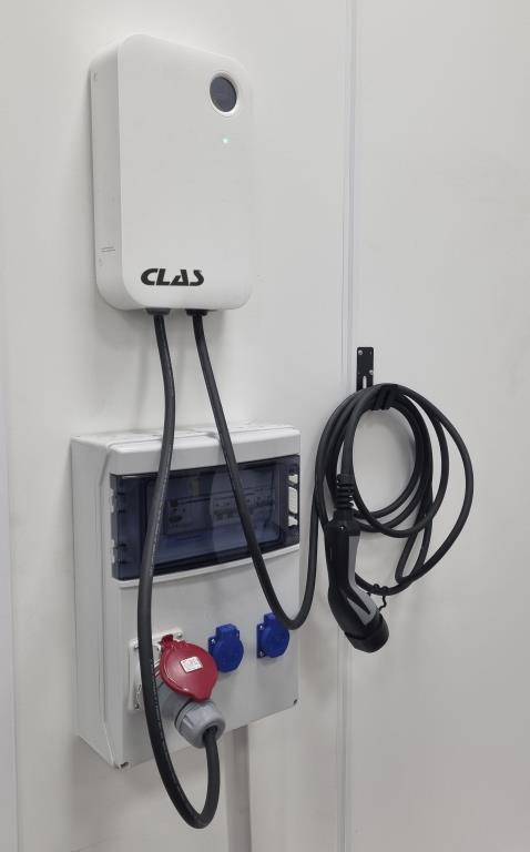 Borne de recharge pour voiture électrique CLAS ref. OE 2047